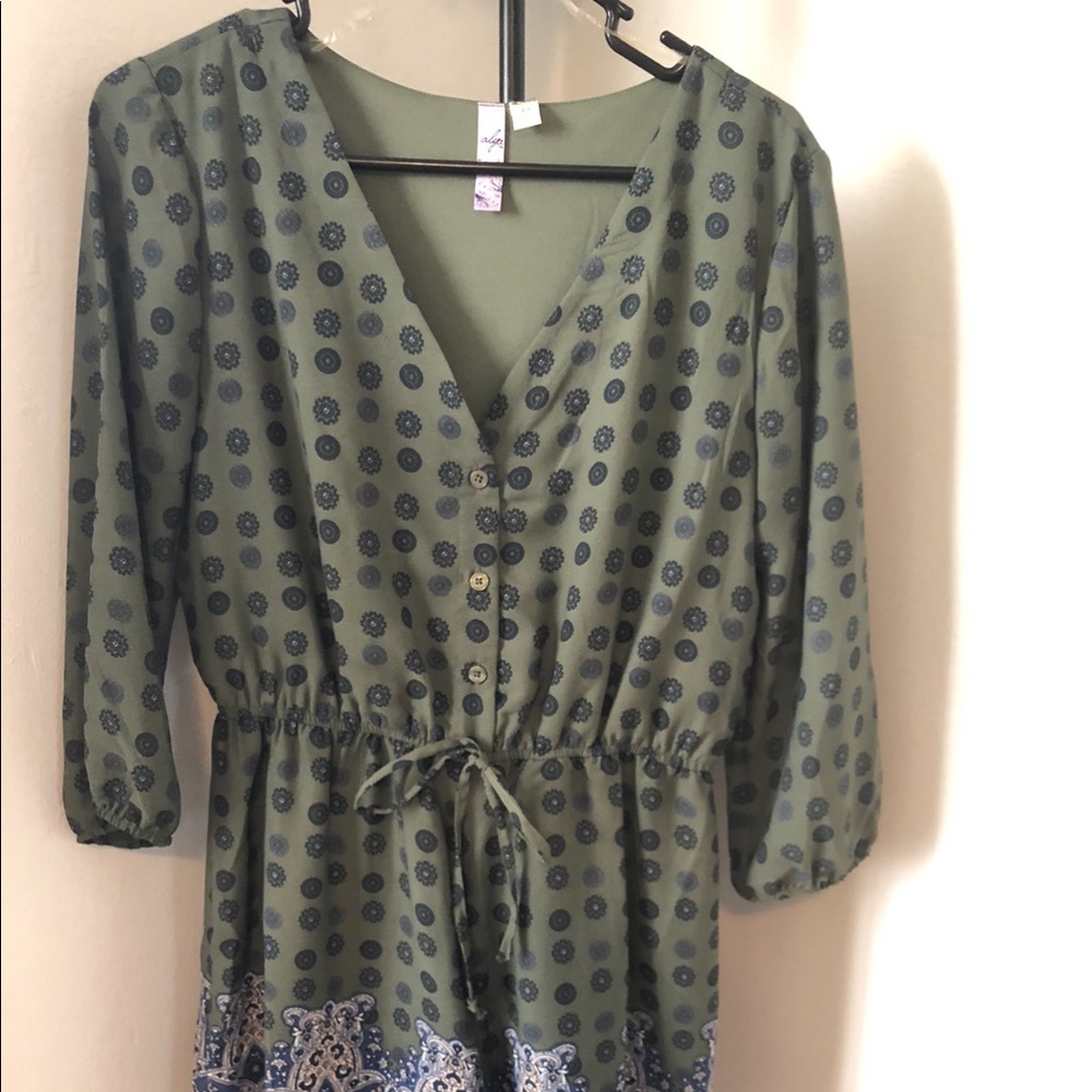 Francesca’s romper size XS